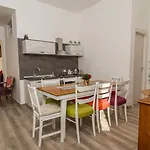 Giu Al Centro Bed & Breakfast Neapol