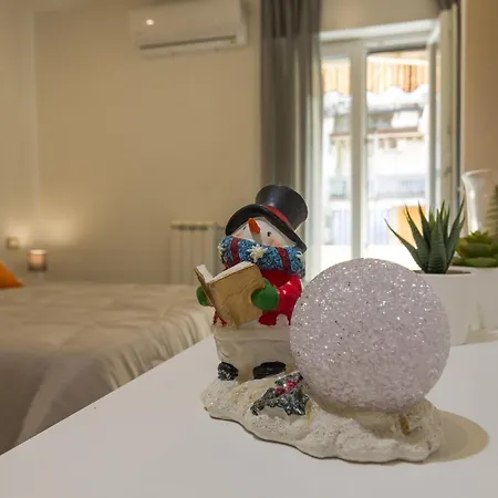 Giu Al Centro B&B 나폴리