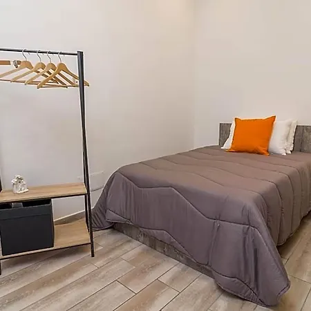 Giu Al Centro 3* Naples