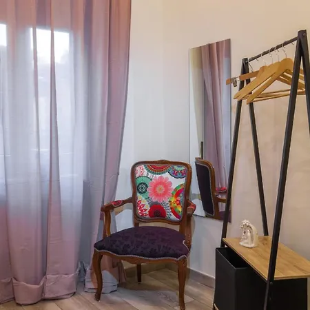 Giu Al Centro Neapol