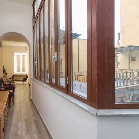 Bed & Breakfast Giu Al Centro 3*