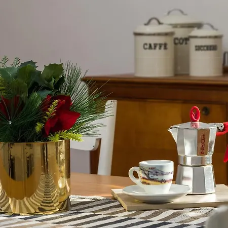 Giu Al Centro Alojamento de Acomodação e Pequeno-almoço Nápoles