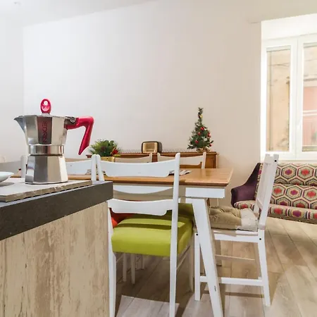 Giu Al Centro Bed & Breakfast Neapel