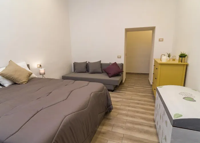 Giu Al Centro Νάπολη