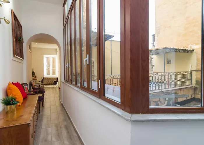 Bed and Breakfast Giu Al Centro 3*